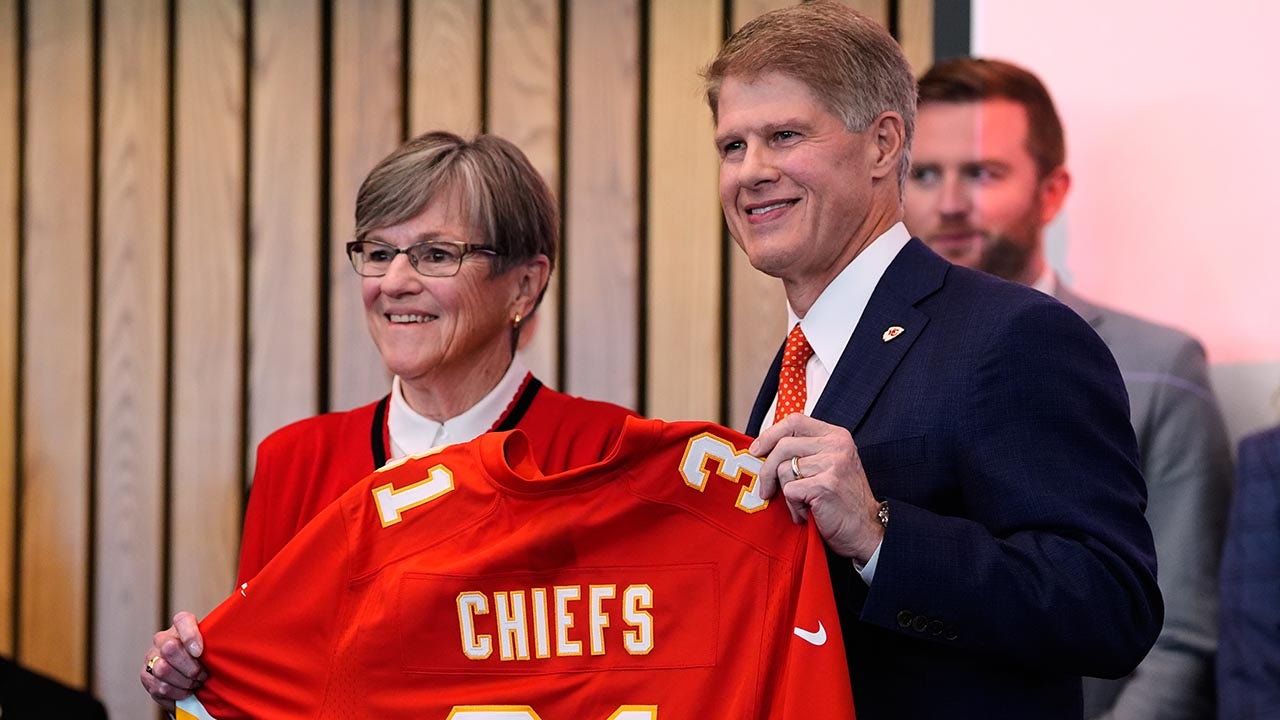 Chiefs’ relocation plan draws rebuke from Dem congressman