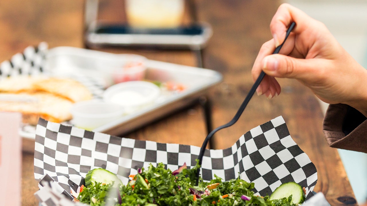 New Jersey bill would ban single-use utensils, condiments at most dine-in restaurants